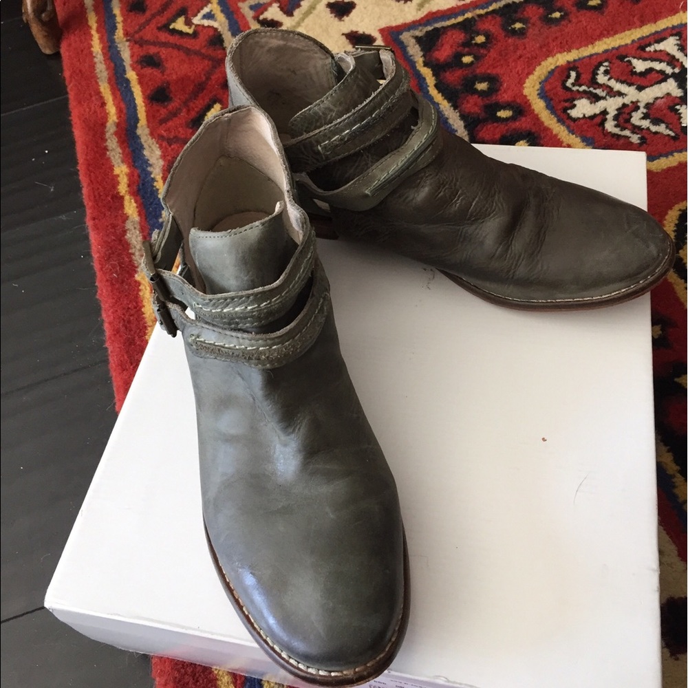 Free People Braeburn booties (olive)